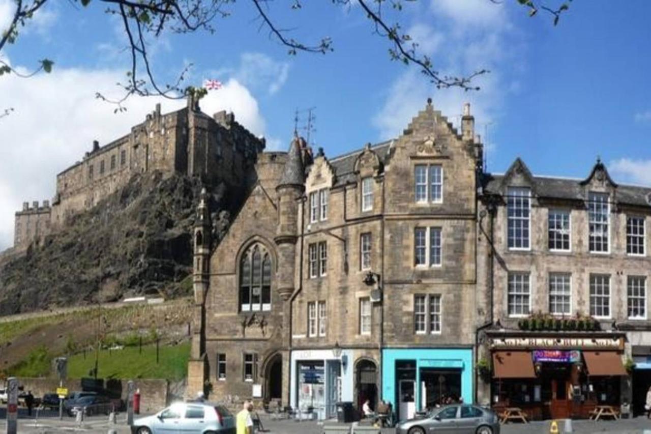 Joivy Unique Old Town Stay Under Edinburgh Castle Eksteriør billede